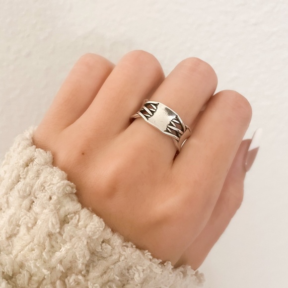 925 Sterling Silver Lace Up Ring Criss Cross Ring Modern Minimalist Ring - Picture 2 of 11